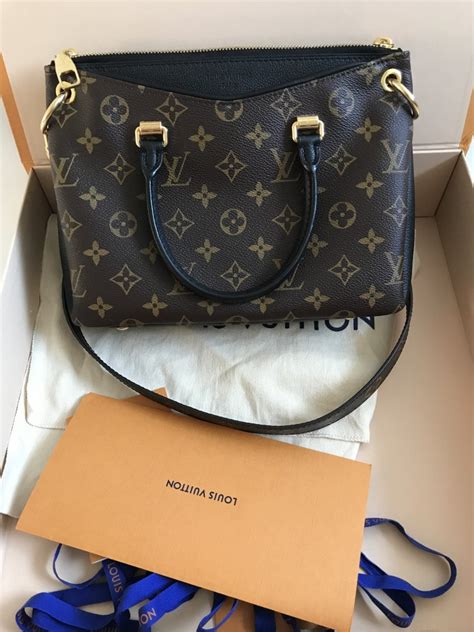 louis vuitton pallas bb noir.